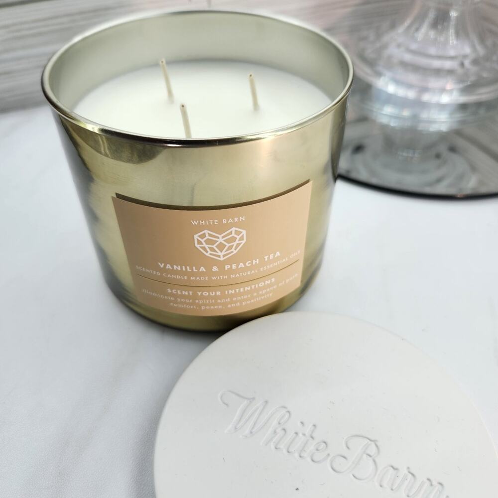 Bath and Body Works VANILLA & PEACH TREE candle